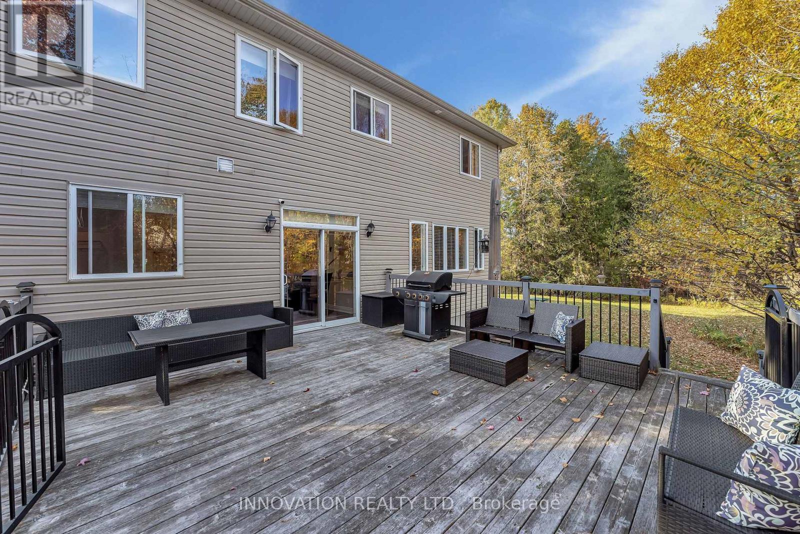 122 Country Meadow Drive S, Ottawa, ON - Outdoor With Deck Patio Veranda With Exterior