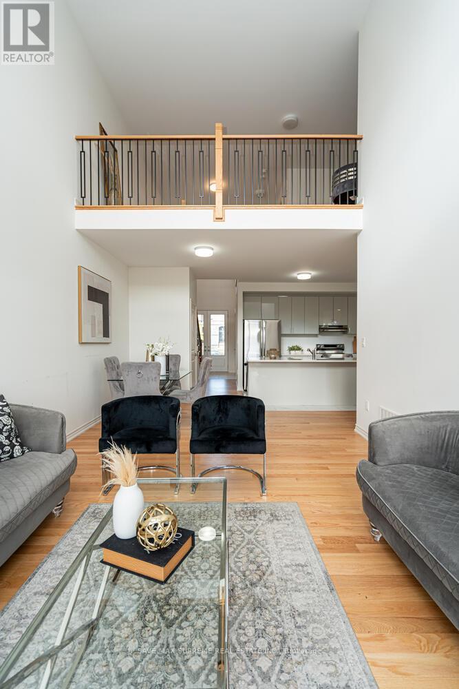 5 Bayberry Drive, Adjala-Tosorontio, ON - Indoor Photo Showing Living Room