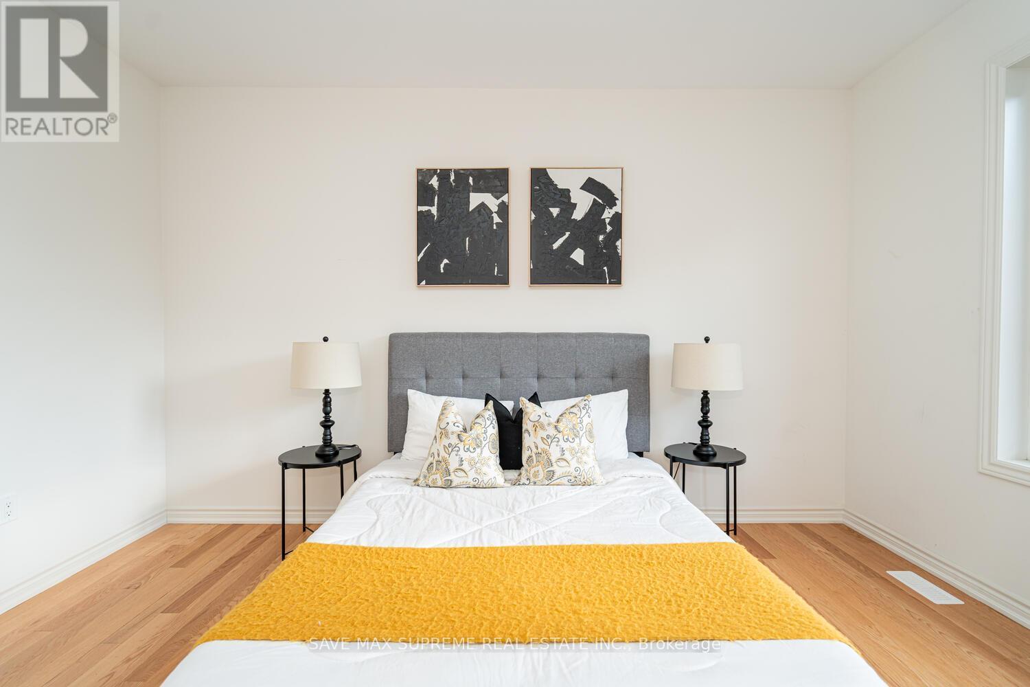 5 Bayberry Drive, Adjala-Tosorontio, ON - Indoor Photo Showing Bedroom