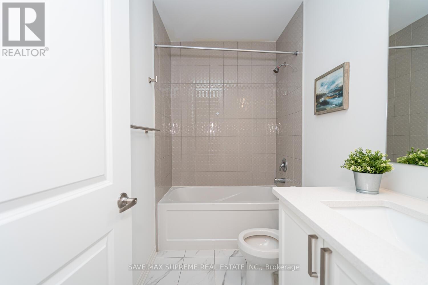 5 Bayberry Drive, Adjala-Tosorontio, ON - Indoor Photo Showing Bathroom