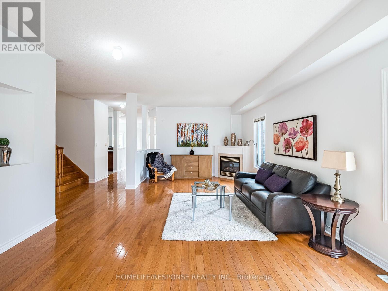 7272 Milano Court, Mississauga, ON - Indoor Photo Showing Living Room
