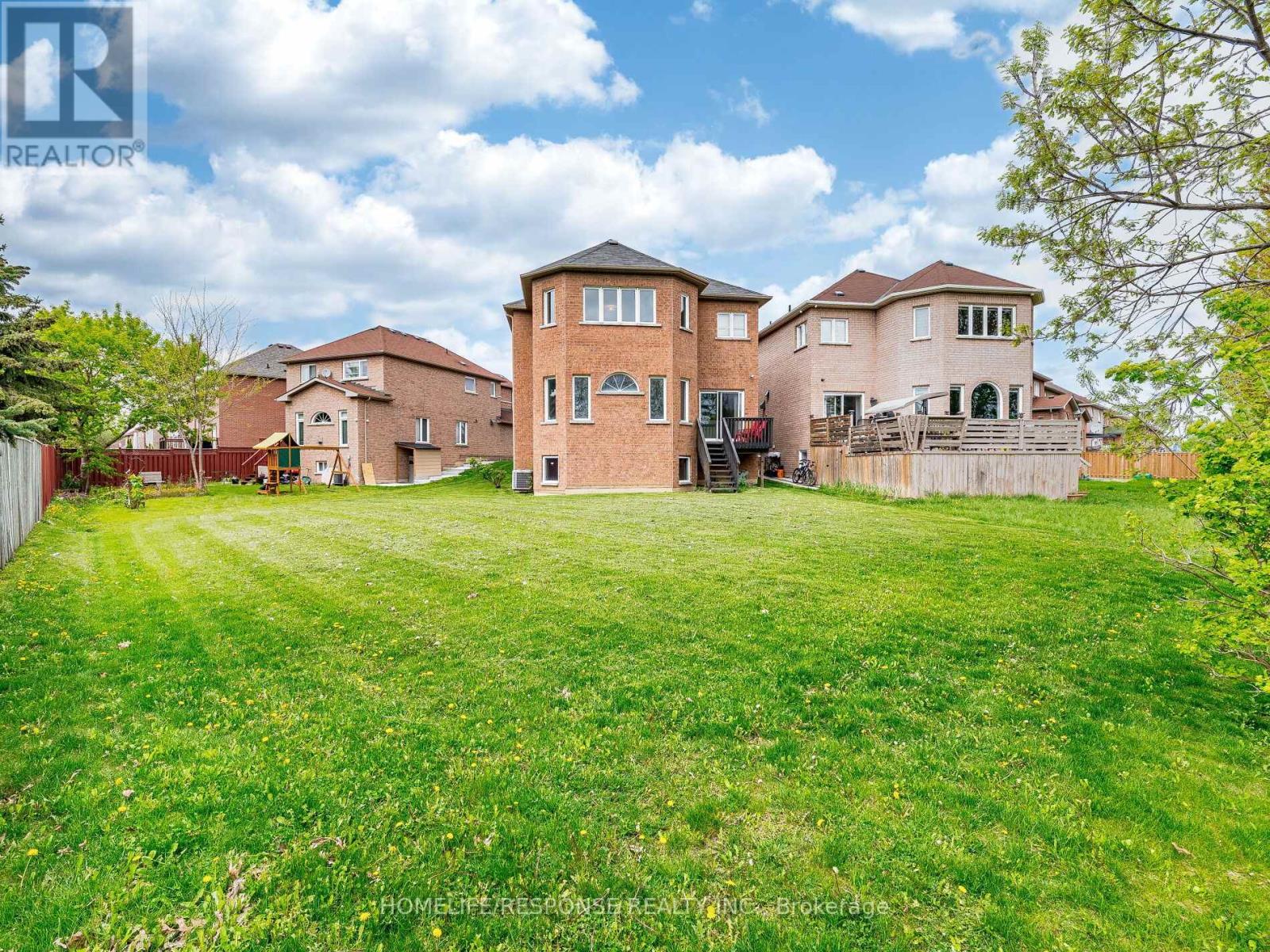 7272 Milano Court, Mississauga, ON - Outdoor With Backyard With Exterior