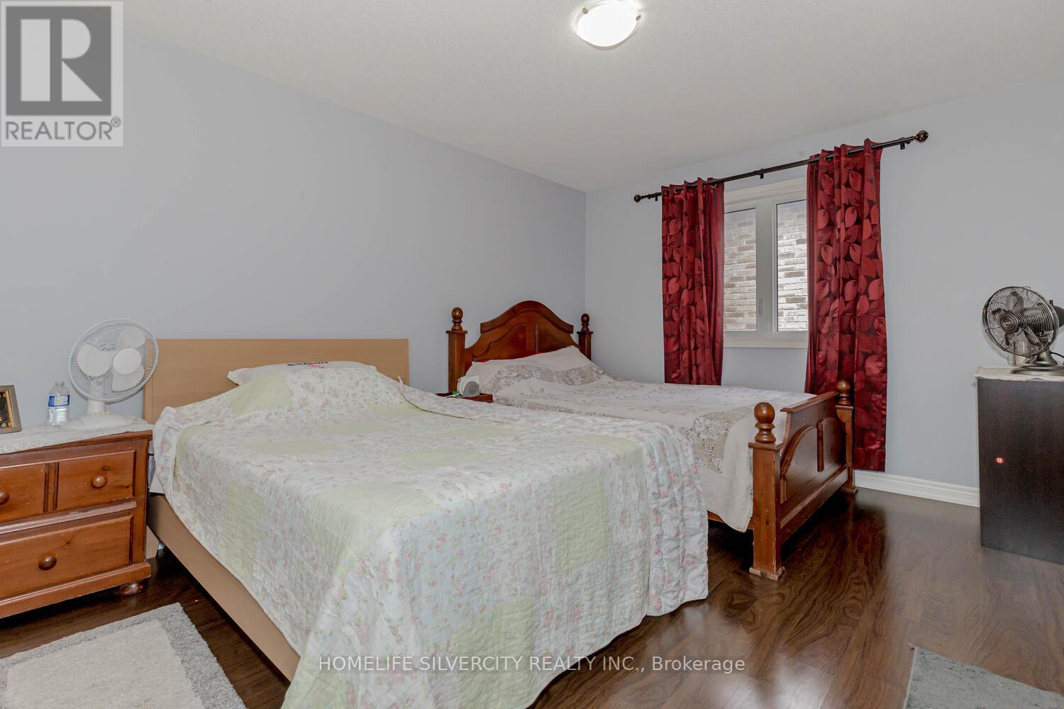 122 Squire Ellis Drive, Brampton, ON - Indoor Photo Showing Bedroom