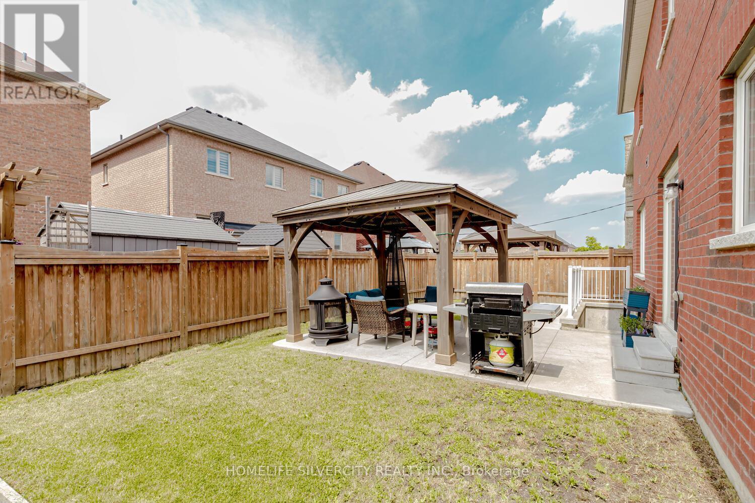 122 Squire Ellis Drive, Brampton, ON - Outdoor