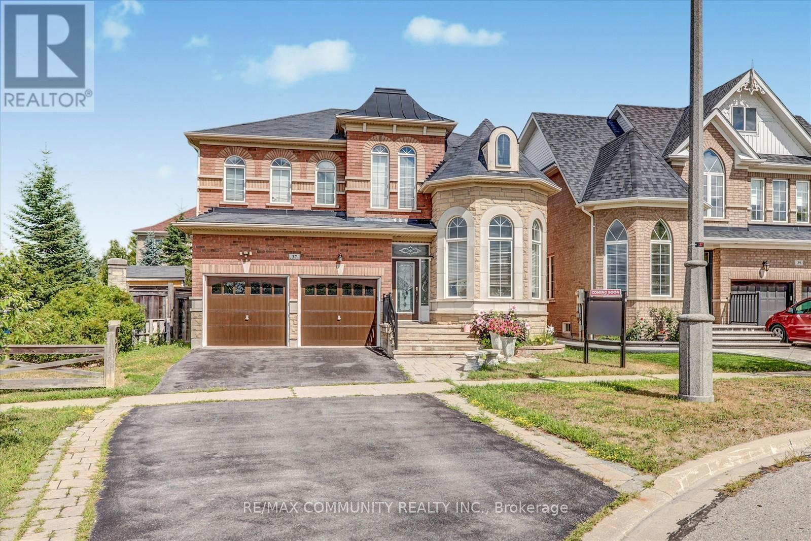 37 Condarcuri Crescent, Markham, ON - Outdoor With Facade