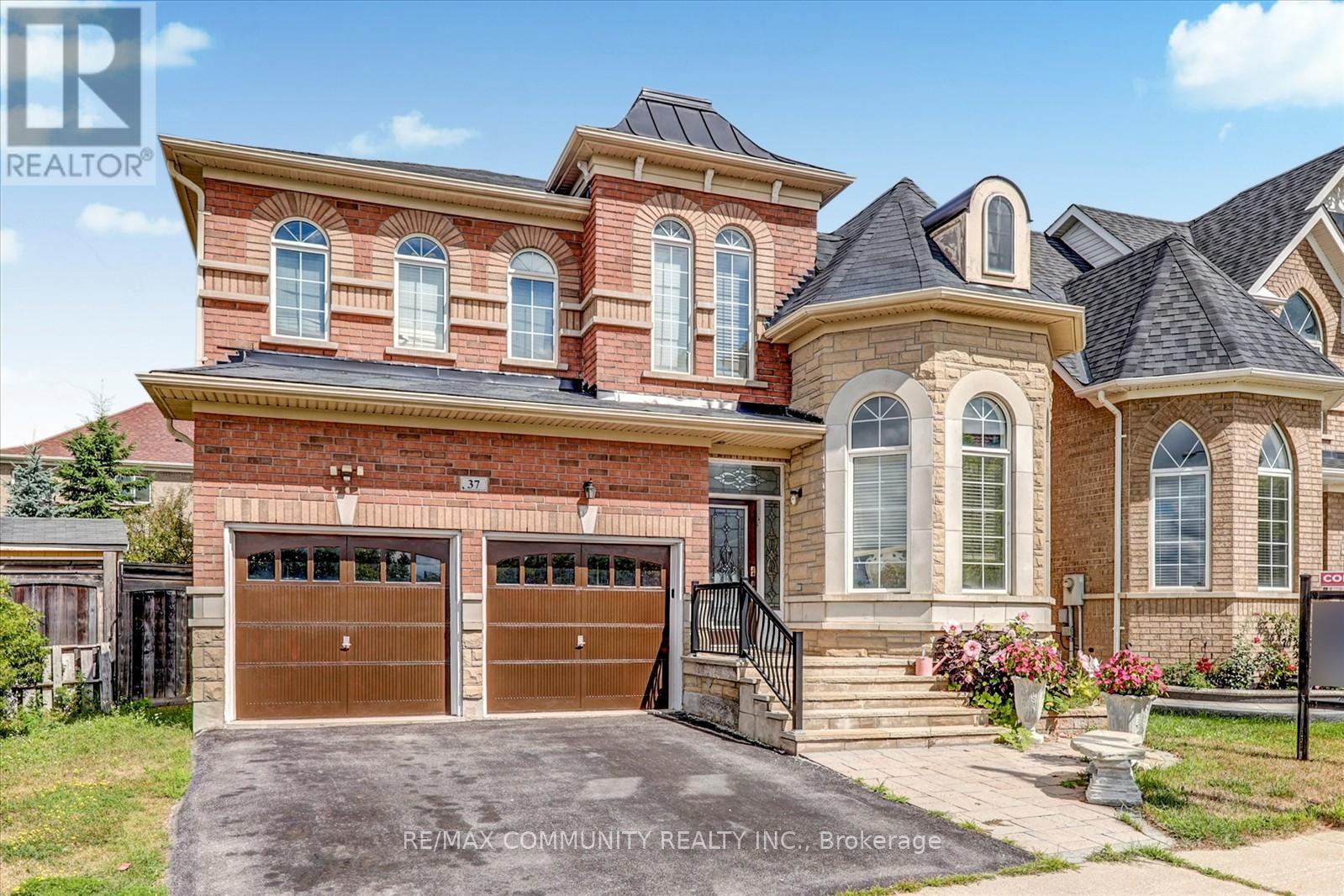 37 Condarcuri Crescent, Markham, ON - Outdoor With Facade
