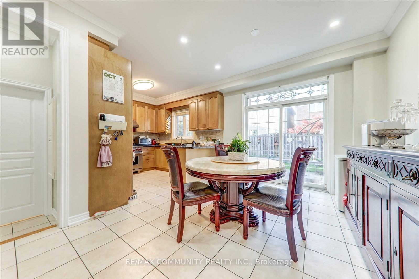 37 Condarcuri Crescent, Markham, ON - Indoor Photo Showing Dining Room