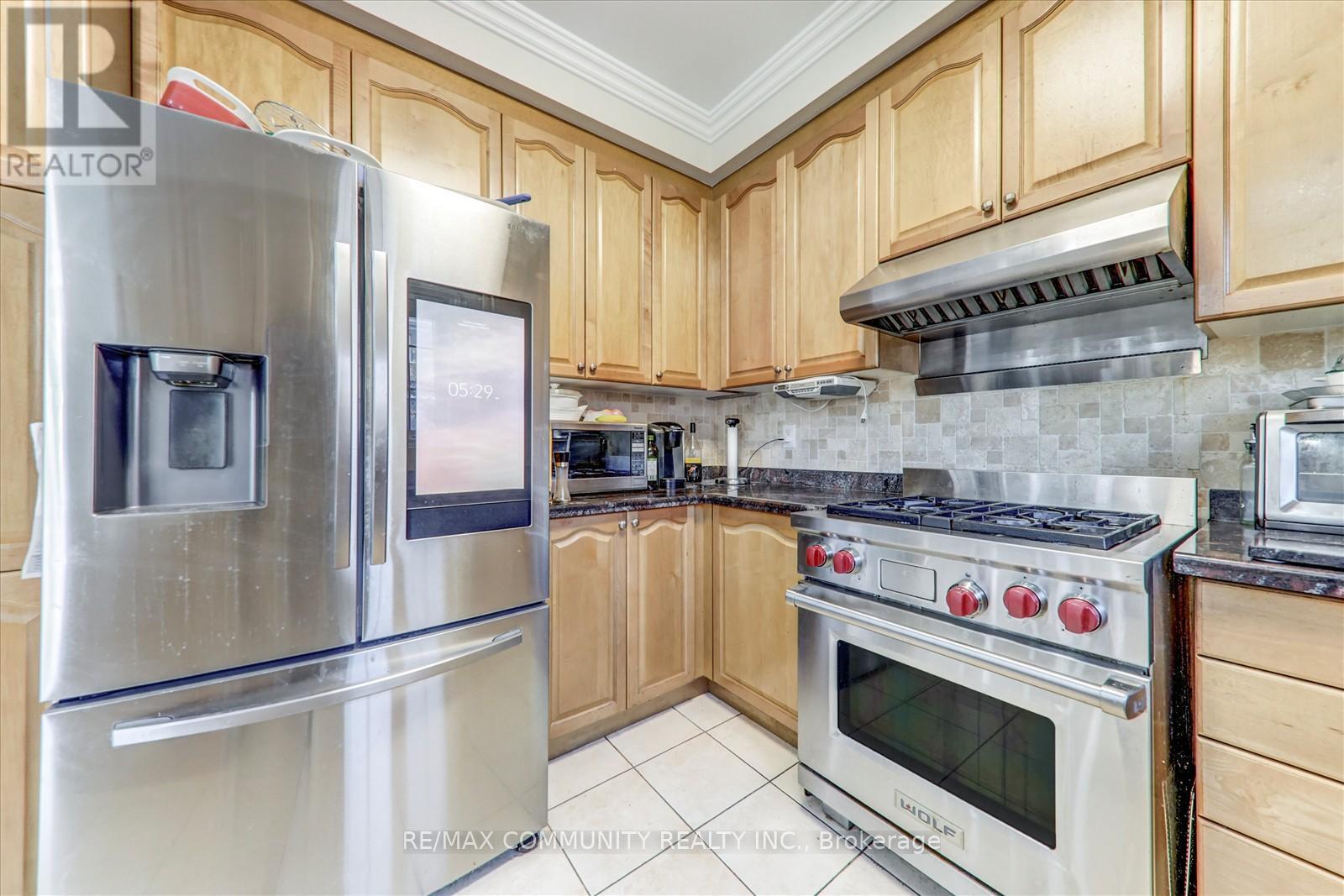 37 Condarcuri Crescent, Markham, ON - Indoor Photo Showing Kitchen With Stainless Steel Kitchen