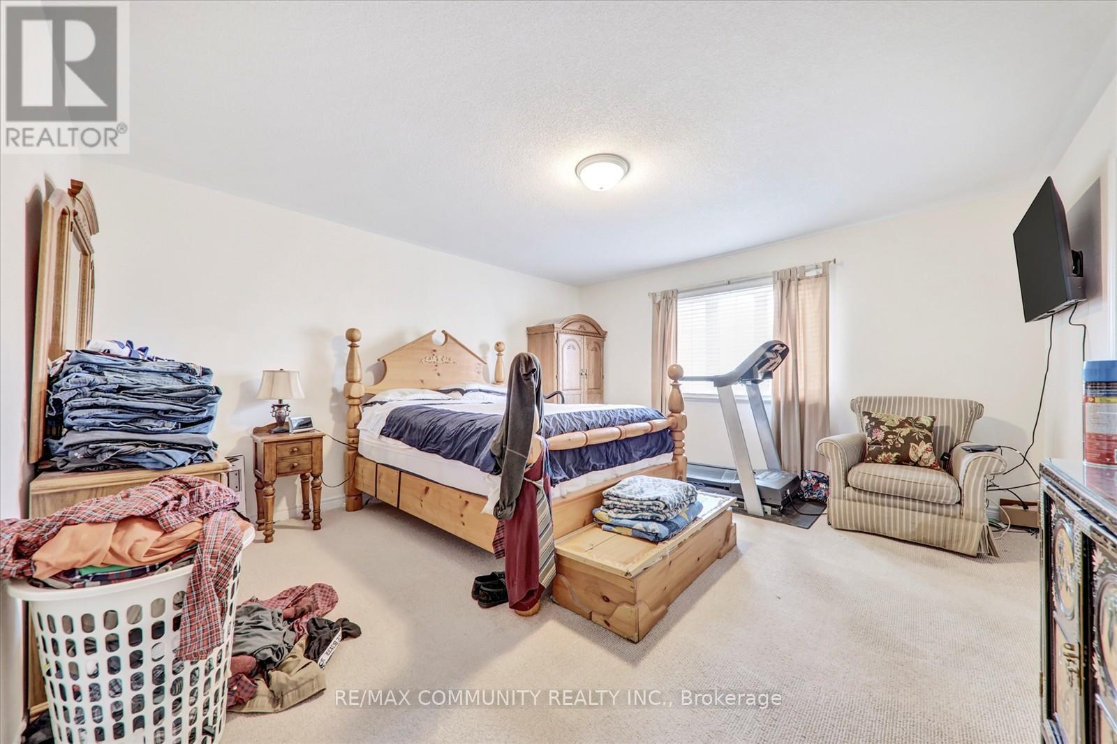 37 Condarcuri Crescent, Markham, ON - Indoor Photo Showing Bedroom