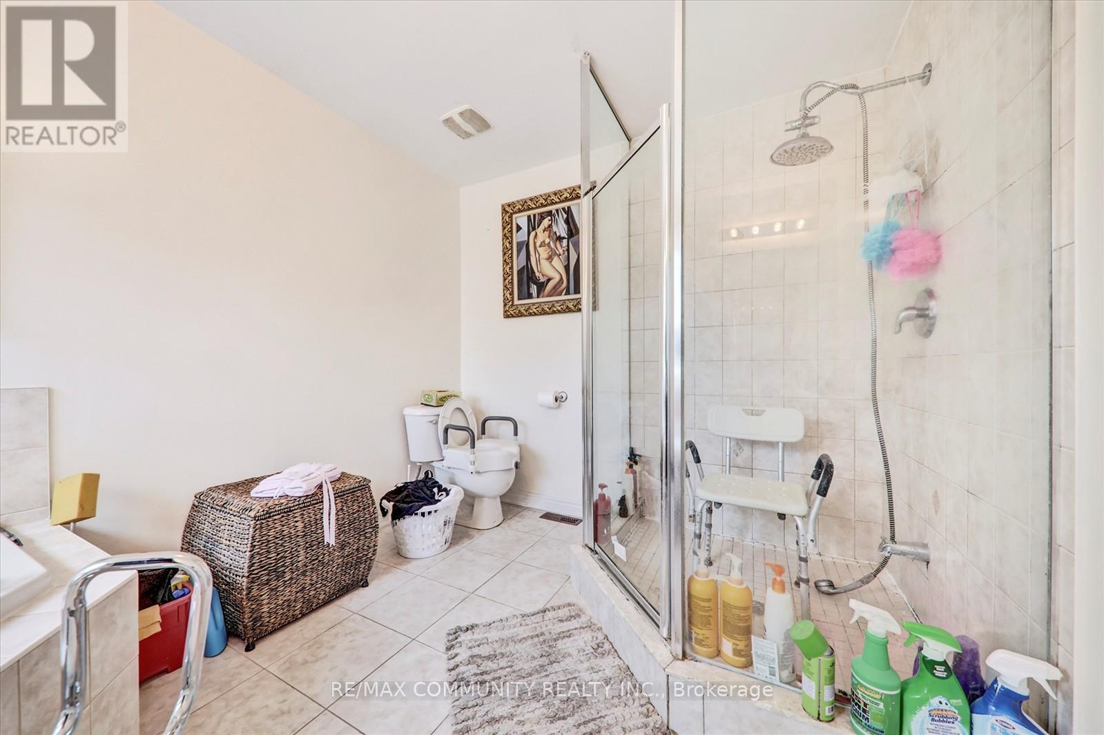 37 Condarcuri Crescent, Markham, ON - Indoor Photo Showing Bathroom