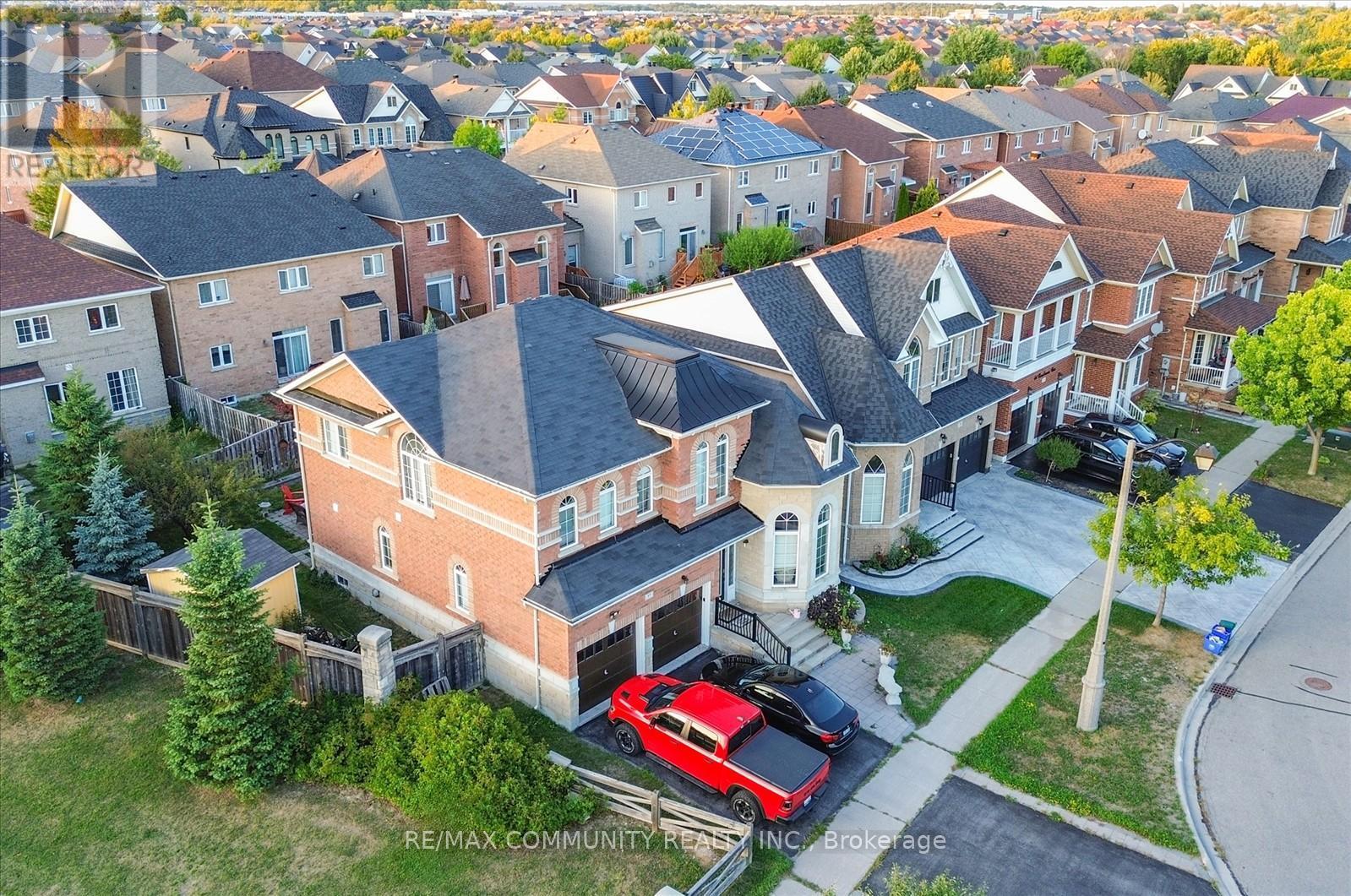 37 Condarcuri Crescent, Markham, ON - Outdoor