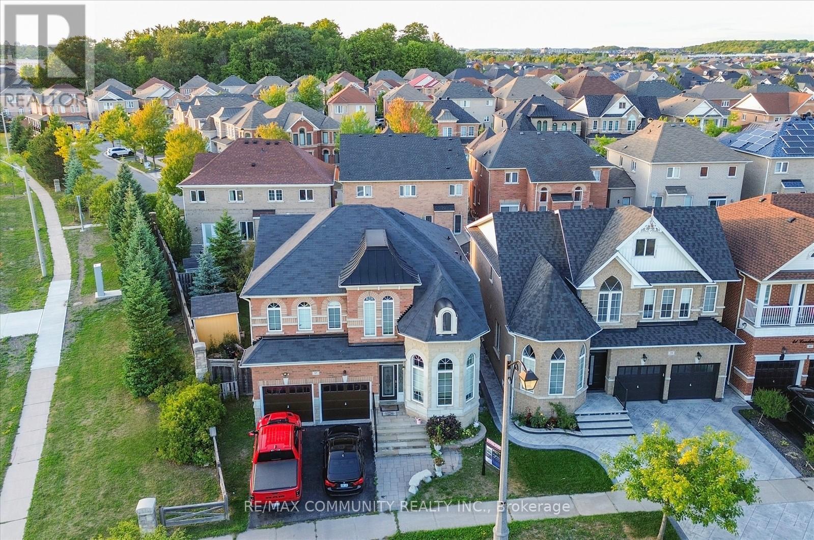 37 Condarcuri Crescent, Markham, ON - Outdoor With Facade