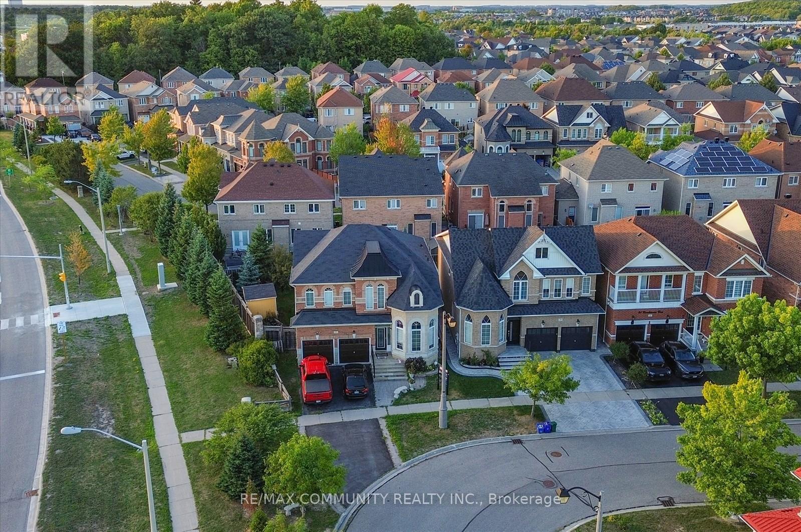 37 Condarcuri Crescent, Markham, ON - Outdoor With Facade