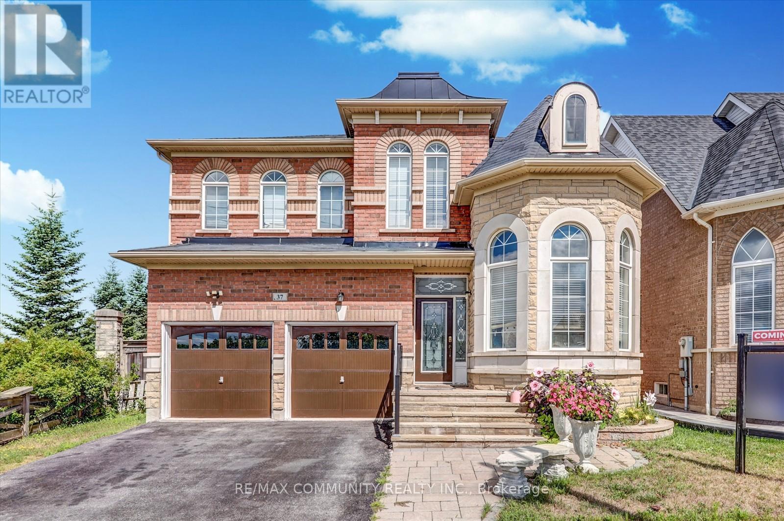 37 Condarcuri Crescent, Markham, ON - Outdoor With Facade