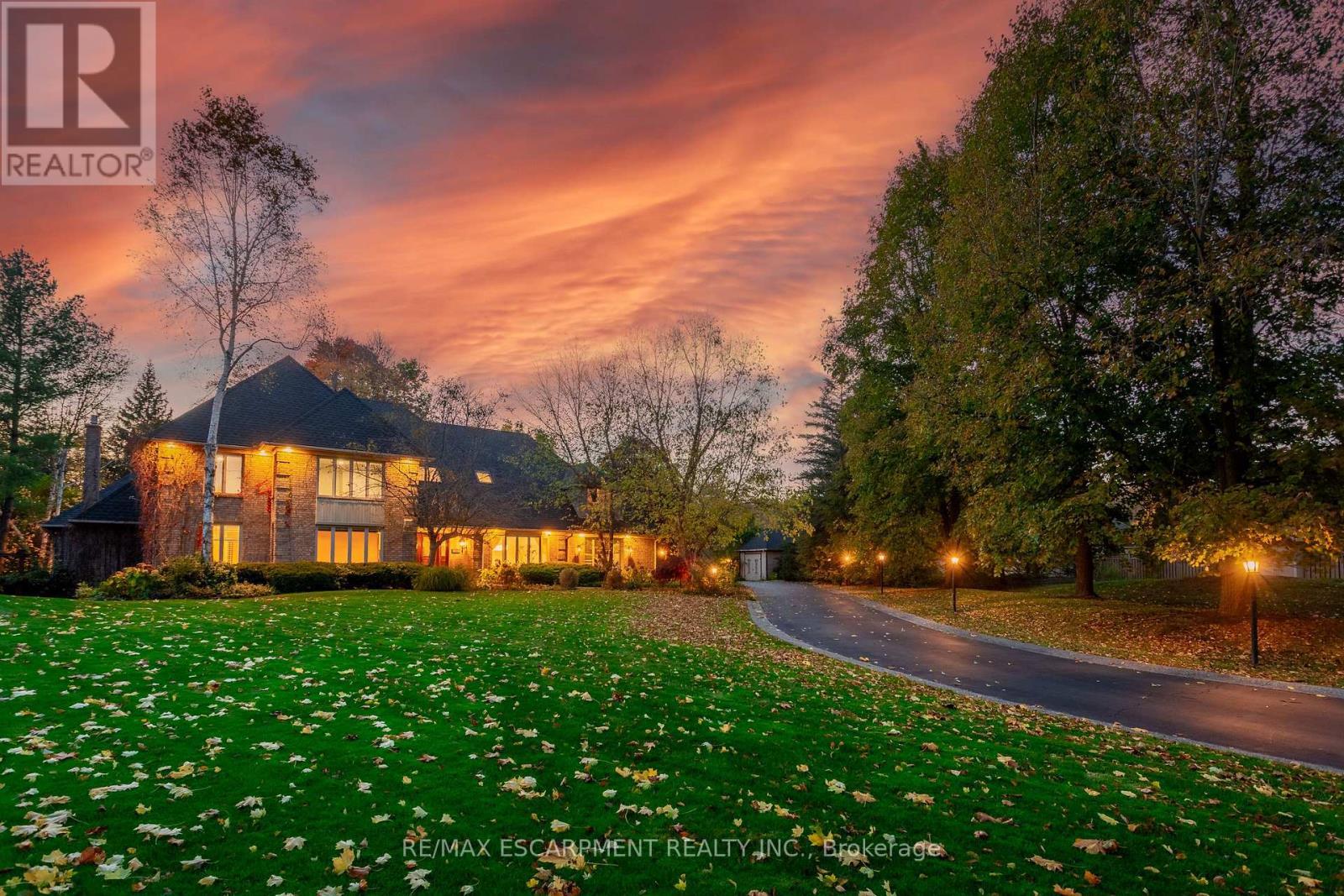 27 Blackberry Place, Hamilton, ON - Outdoor