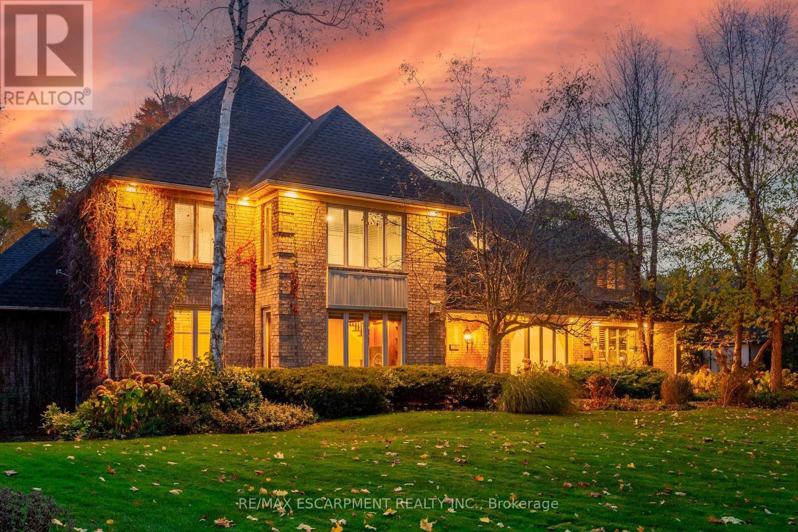 27 Blackberry Place, Hamilton, ON - Outdoor