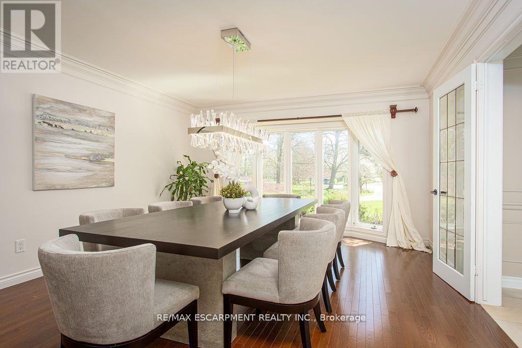 27 Blackberry Place, Hamilton, ON - Indoor Photo Showing Dining Room