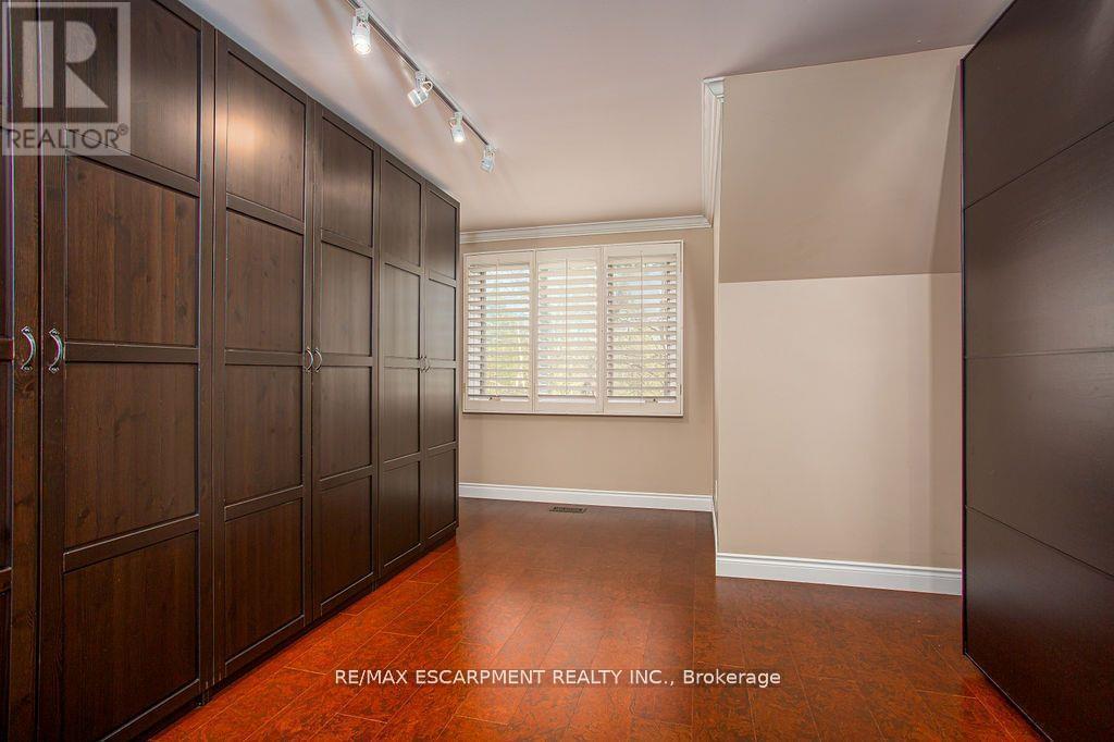 27 Blackberry Place, Hamilton, ON - Indoor Photo Showing Other Room