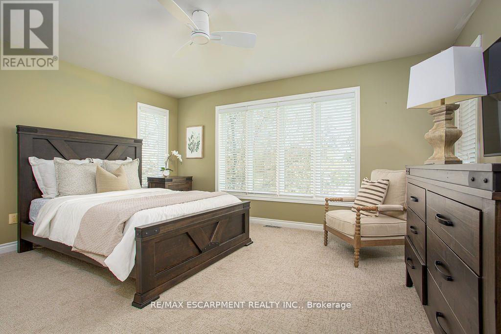 27 Blackberry Place, Hamilton, ON - Indoor Photo Showing Bedroom