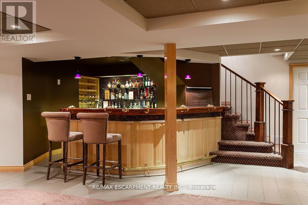 27 Blackberry Place, Hamilton, ON - Indoor Photo Showing Other Room