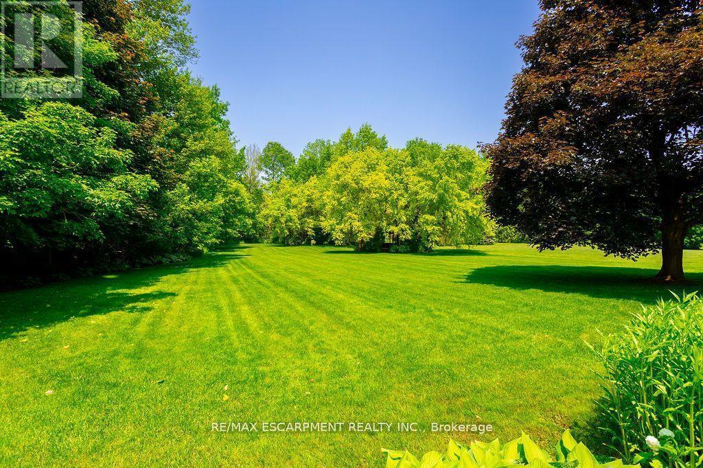 27 Blackberry Place, Hamilton, ON - Outdoor