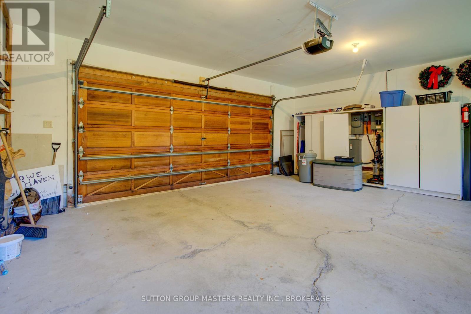 314 Baseline Road, Frontenac Islands (The Islands), ON - Indoor Photo Showing Garage