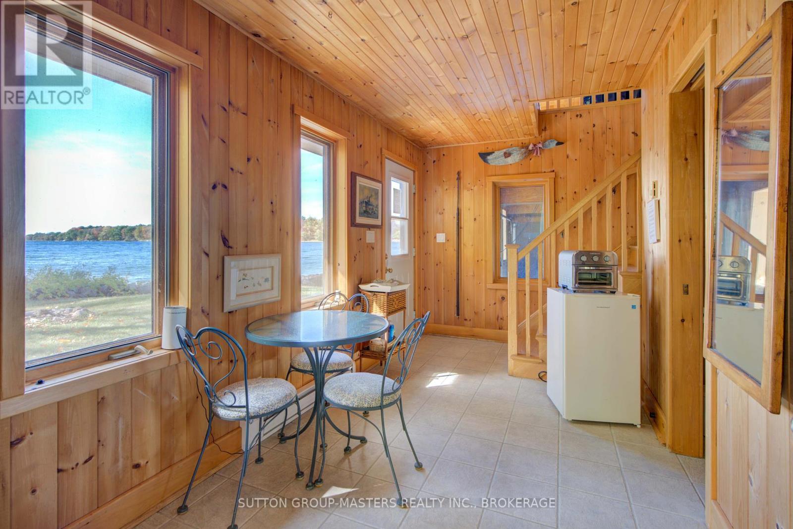 314 Baseline Road, Frontenac Islands (The Islands), ON - Indoor Photo Showing Dining Room