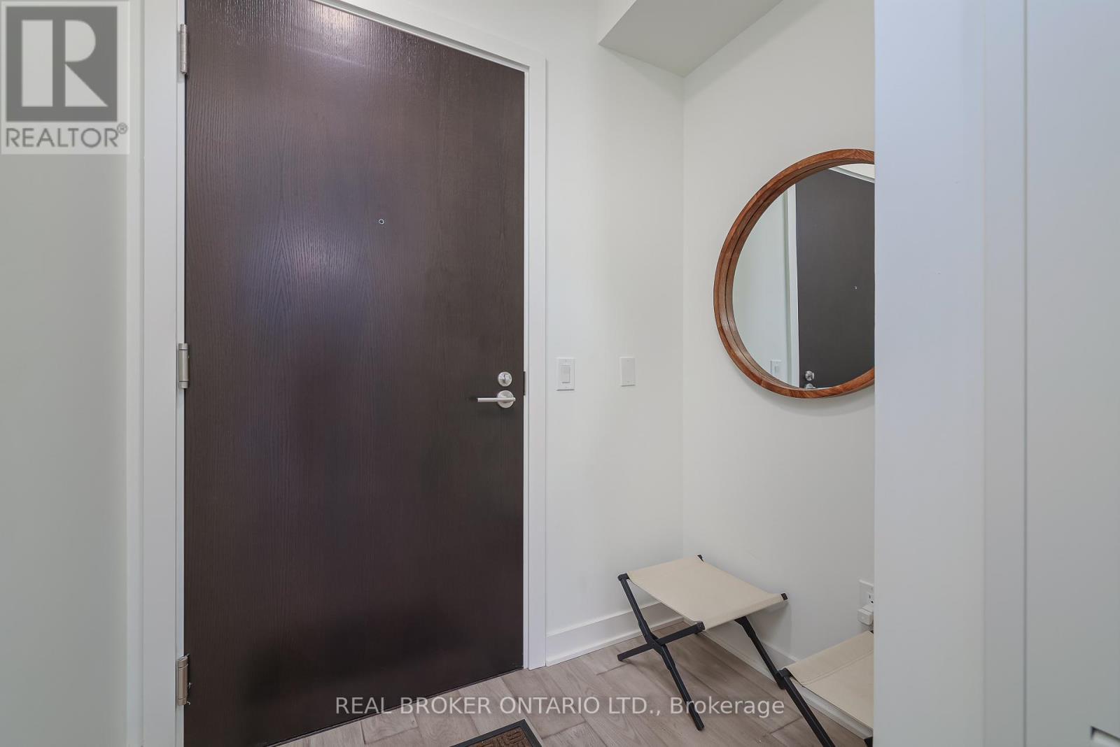 Foyer - 1205 - 11 Yorkville Avenue, Toronto, ON - Indoor Photo Showing Other Room