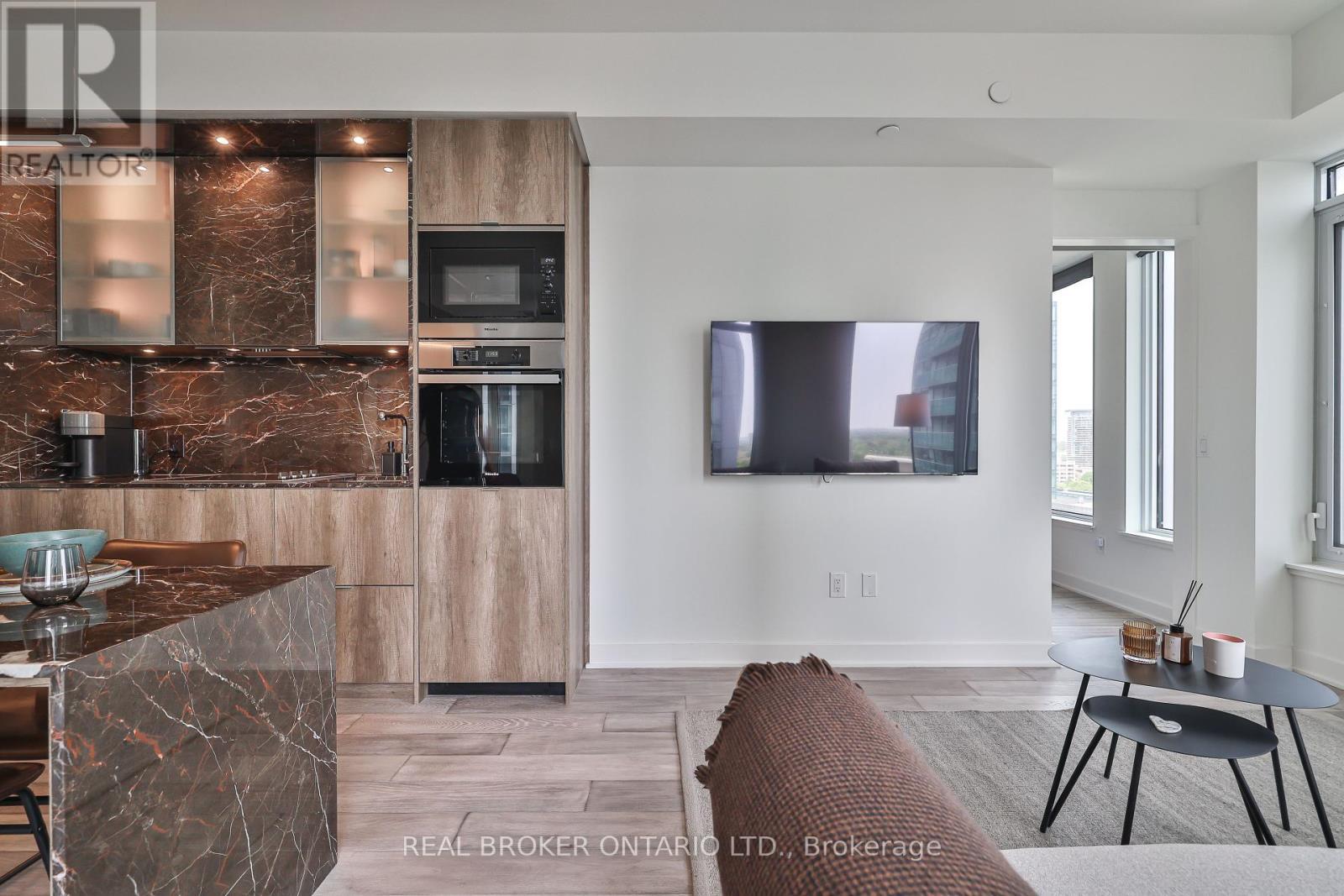 Kitchen/Living - 1205 - 11 Yorkville Avenue, Toronto, ON - Indoor Photo Showing Kitchen