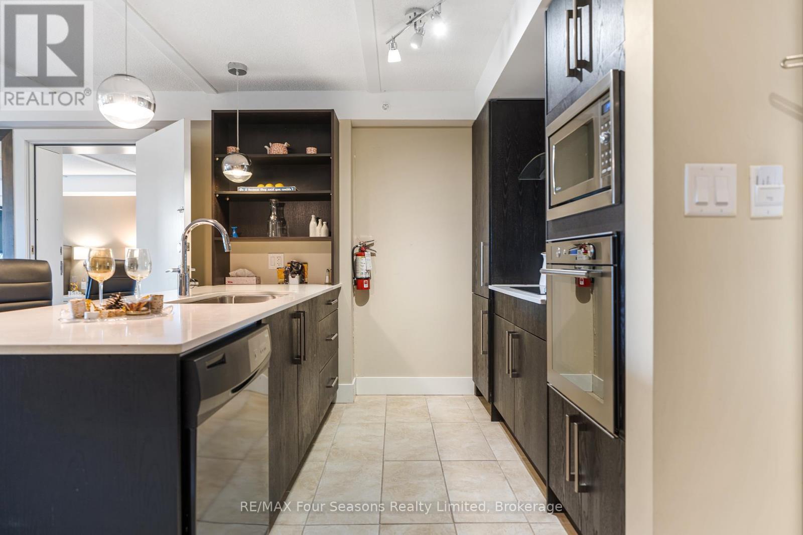 6210/6212 - 9 Harbour Street E, Collingwood, ON