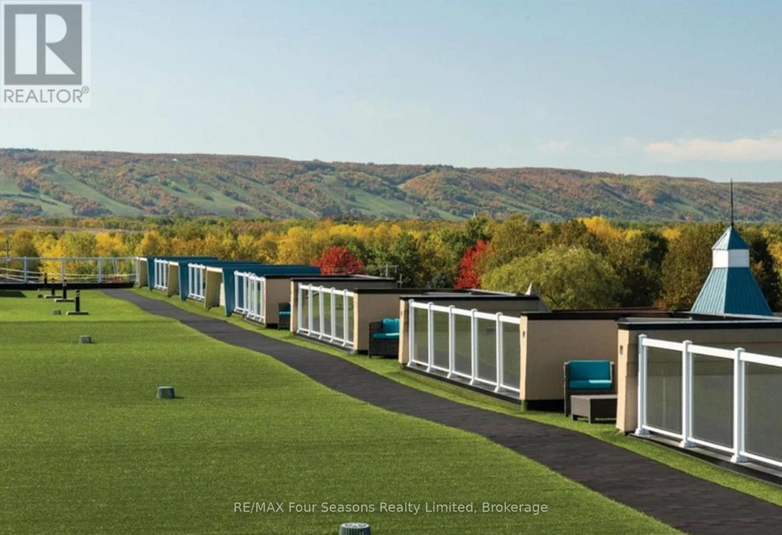 Rooftop - 6210/6212 - 9 Harbour Street E, Collingwood, ON