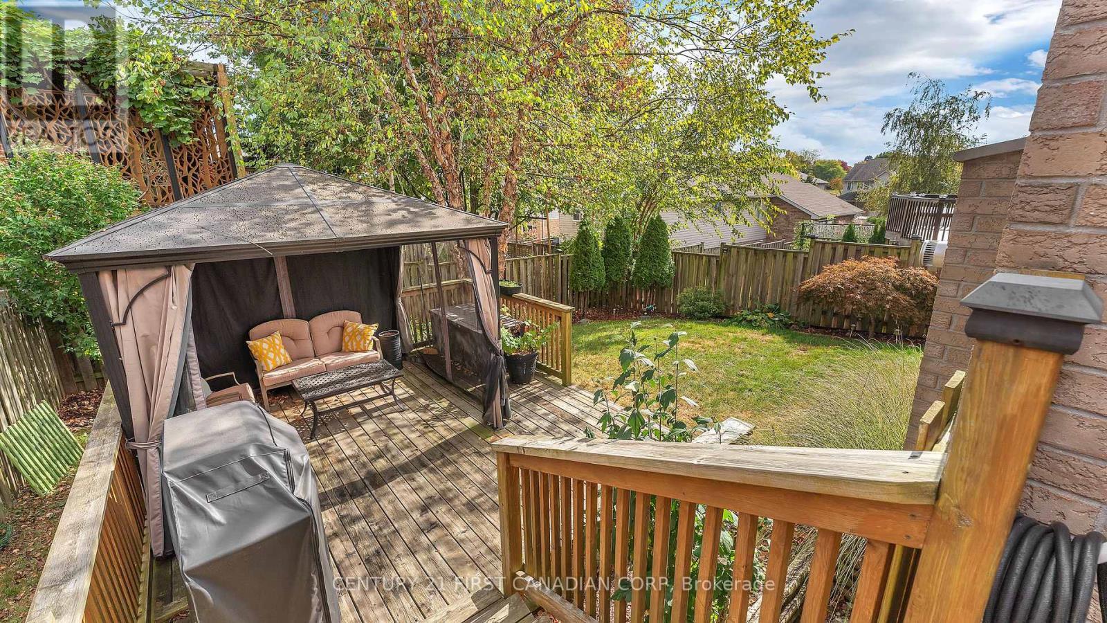 916 Cresthaven Crescent, London South (South L), ON - Outdoor With Deck Patio Veranda