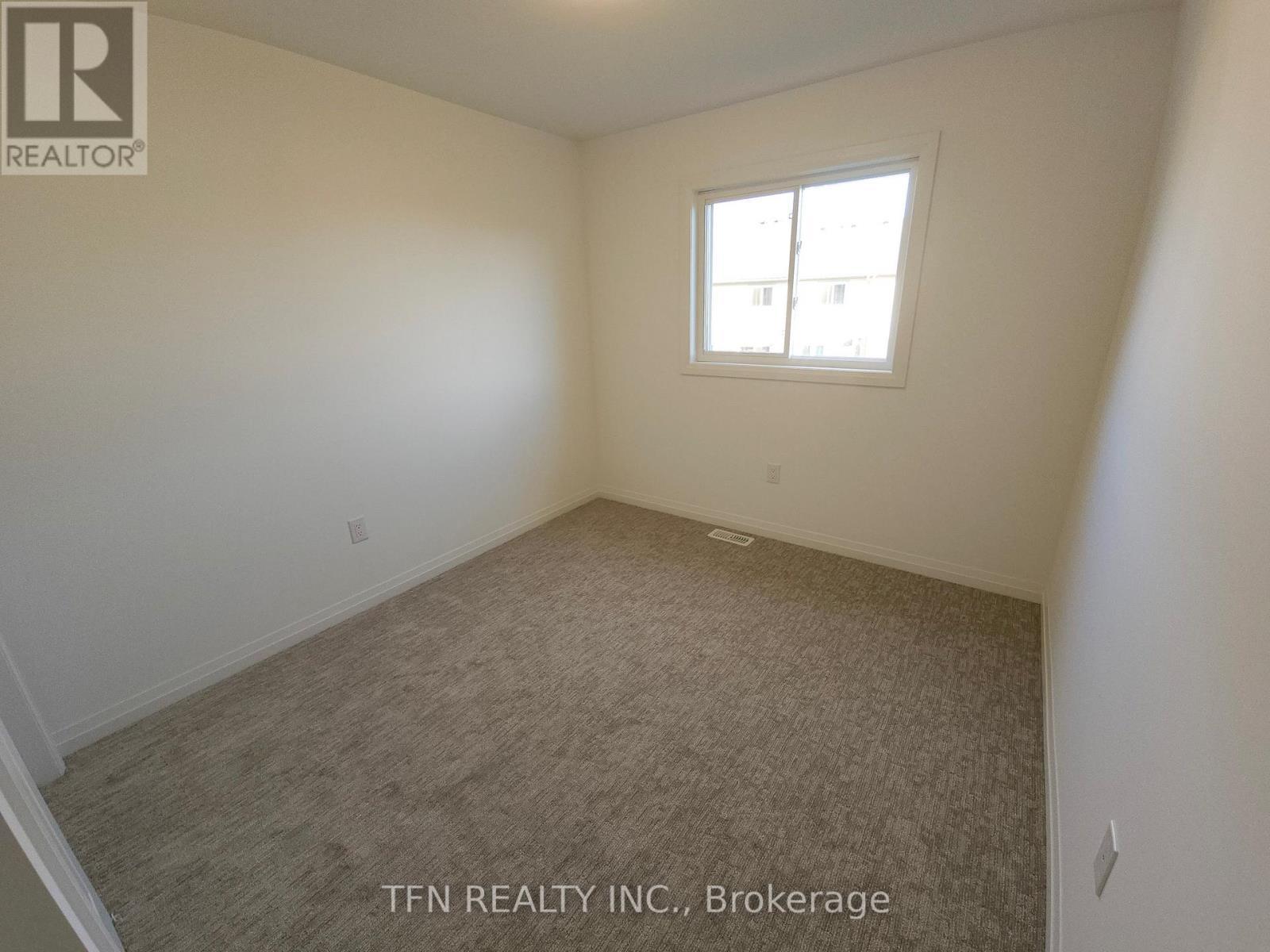 180 Bur Oak Drive, Thorold, ON - Indoor Photo Showing Other Room