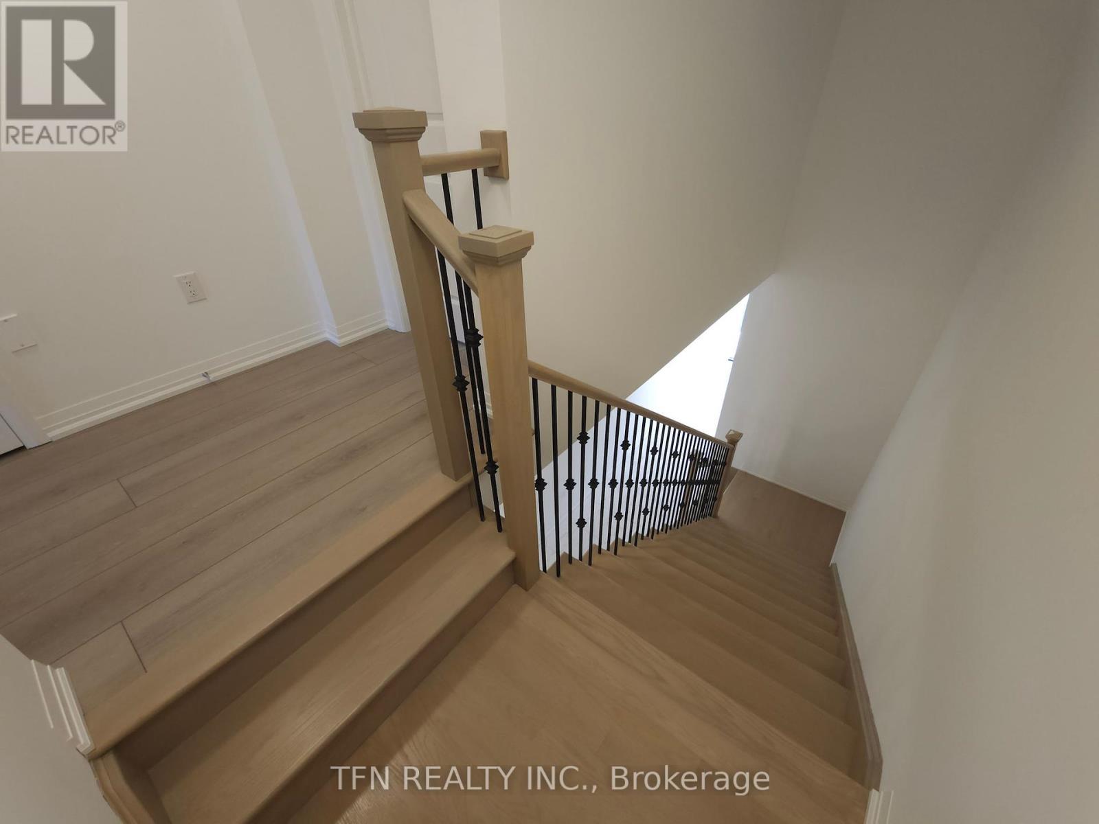 180 Bur Oak Drive, Thorold, ON - Indoor Photo Showing Other Room