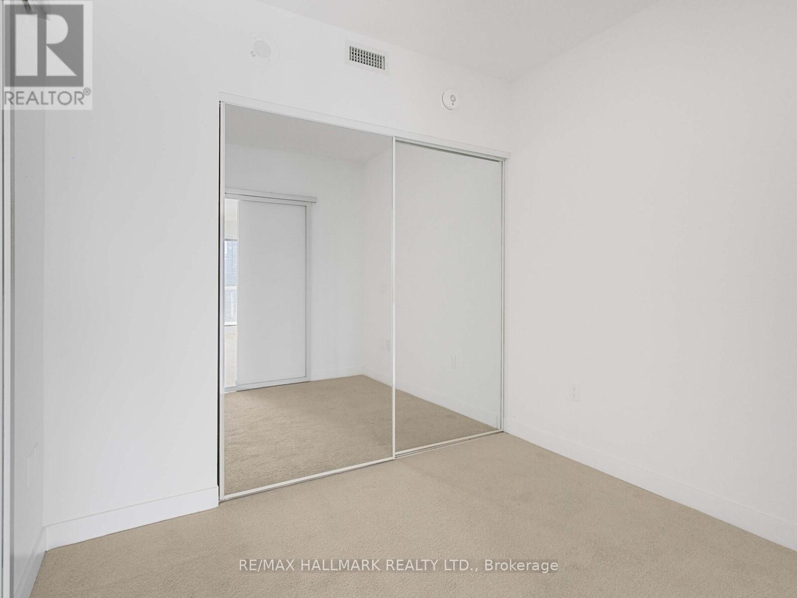 3217 - 230 Simcoe Street, Toronto, ON - Indoor Photo Showing Other Room