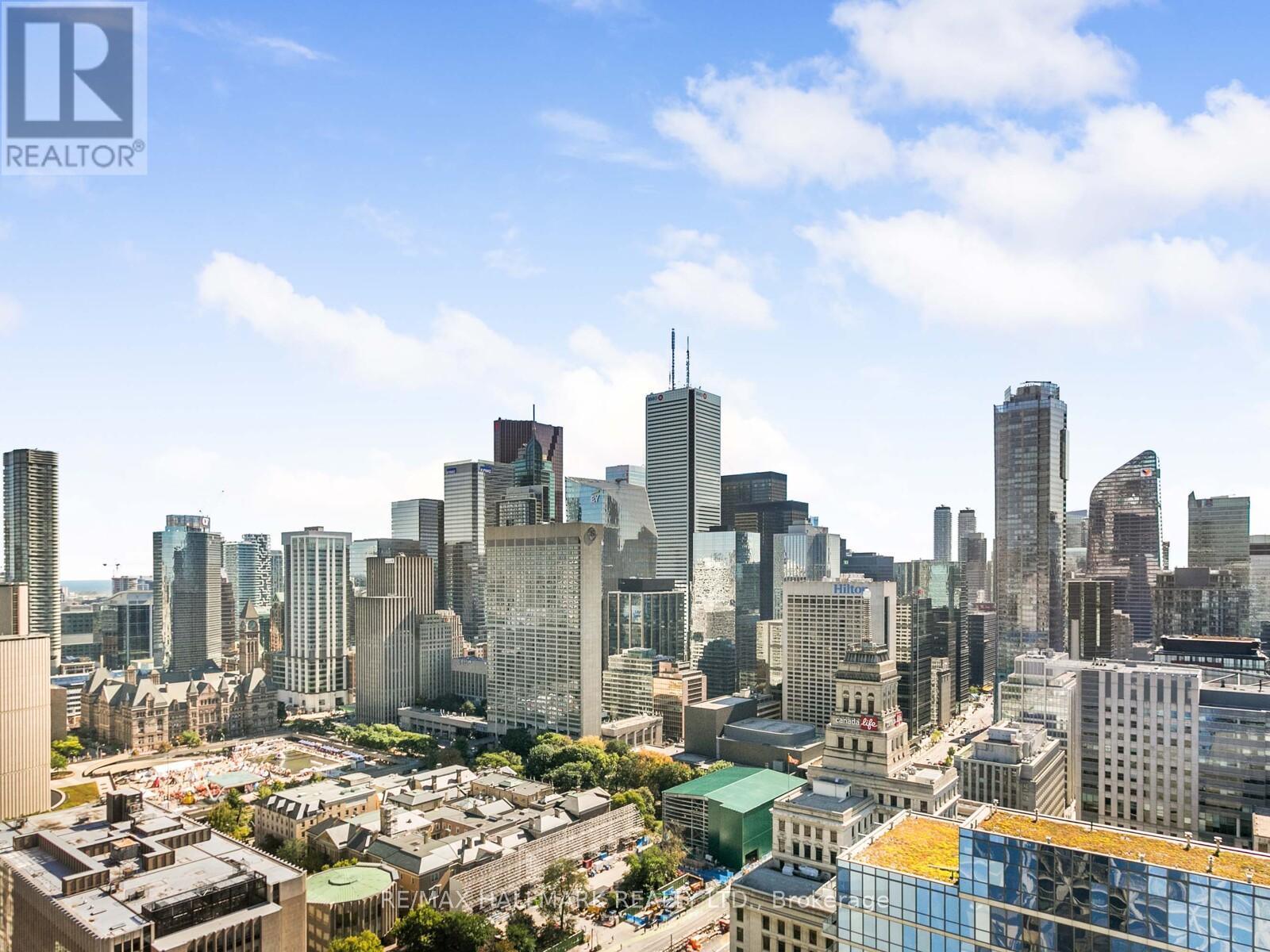 3217 - 230 Simcoe Street, Toronto, ON - Outdoor With View