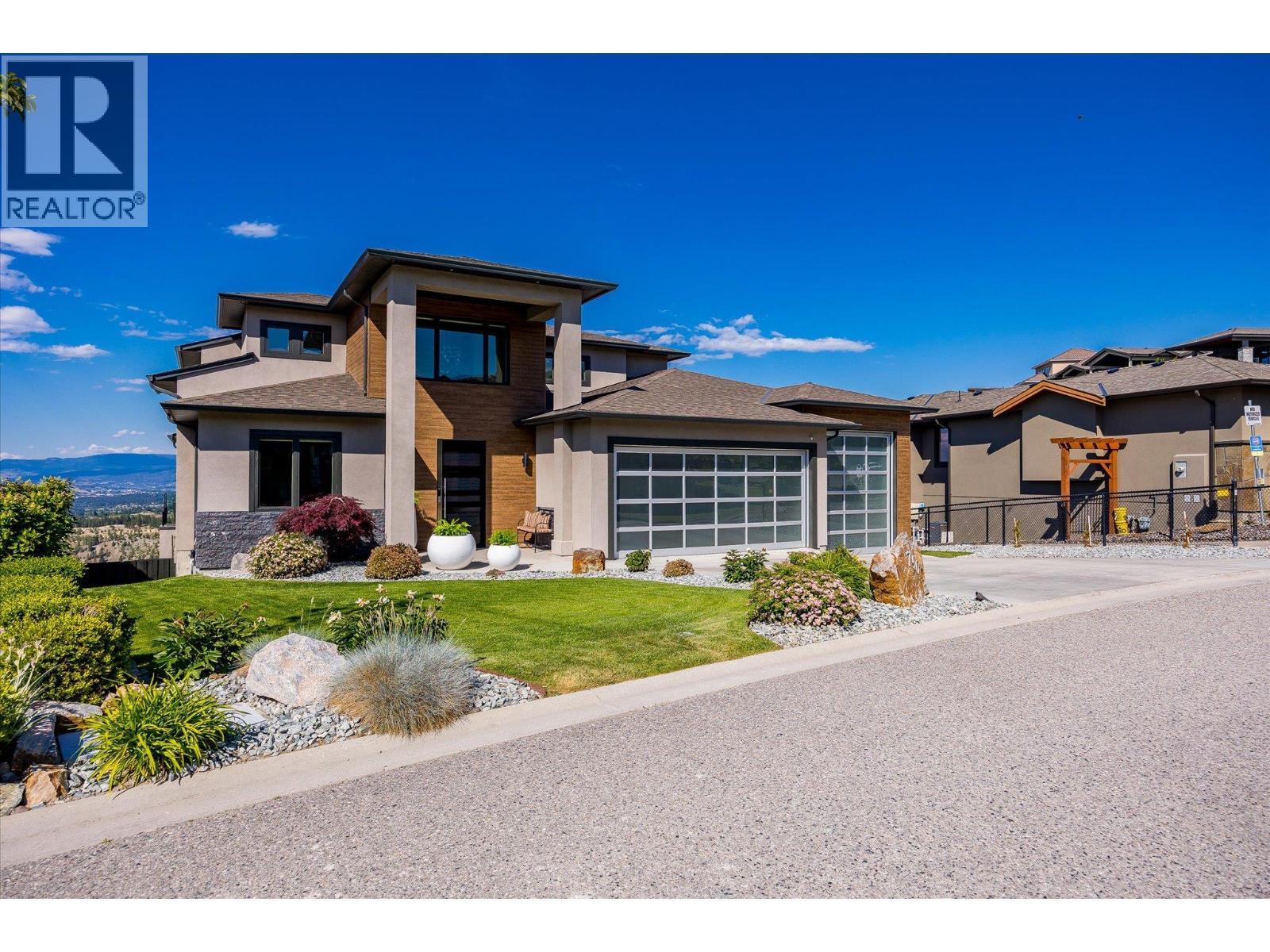 750 Kuipers Crescent, Kelowna, BC - Outdoor With Facade