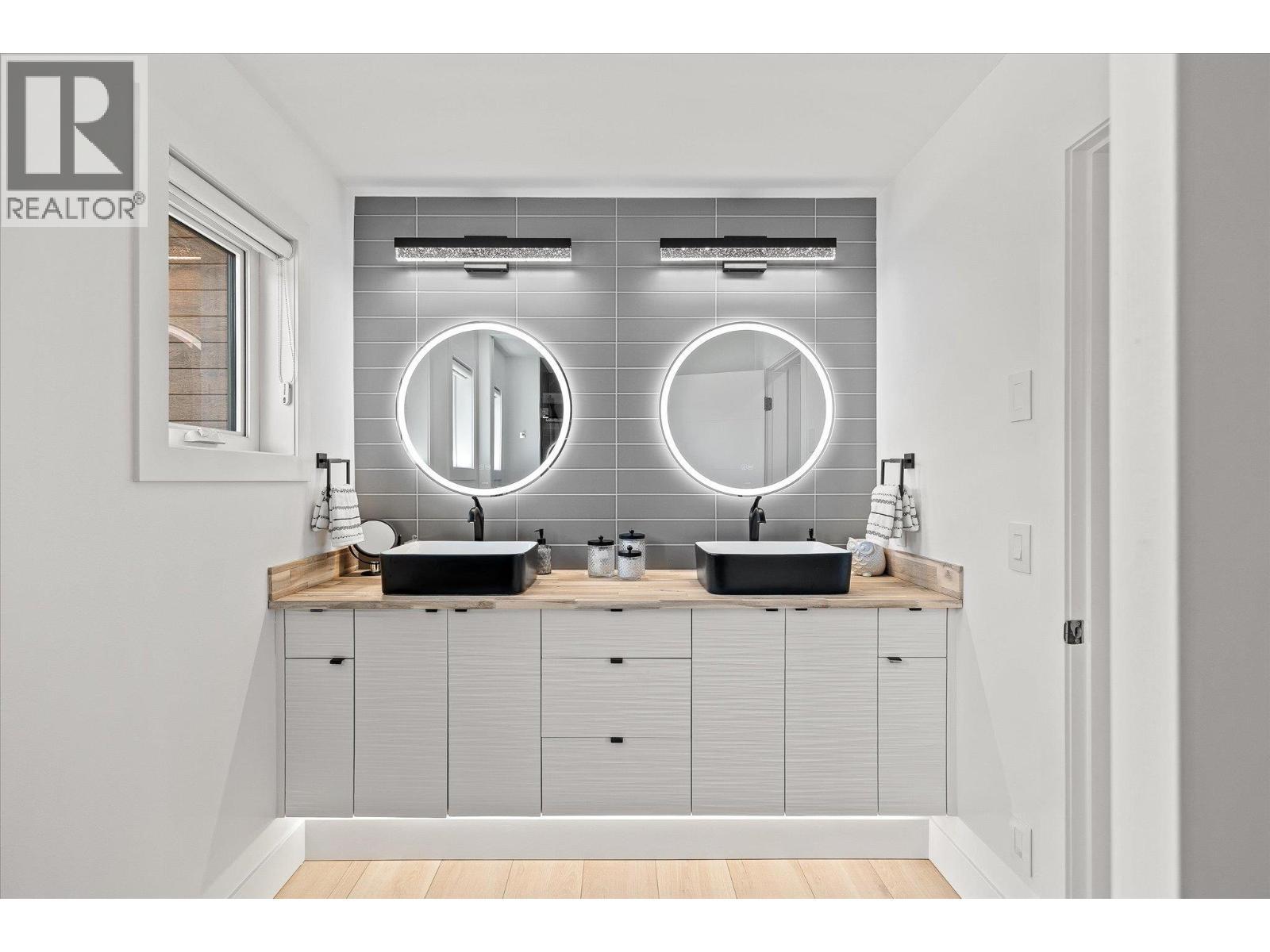 750 Kuipers Crescent, Kelowna, BC - Indoor