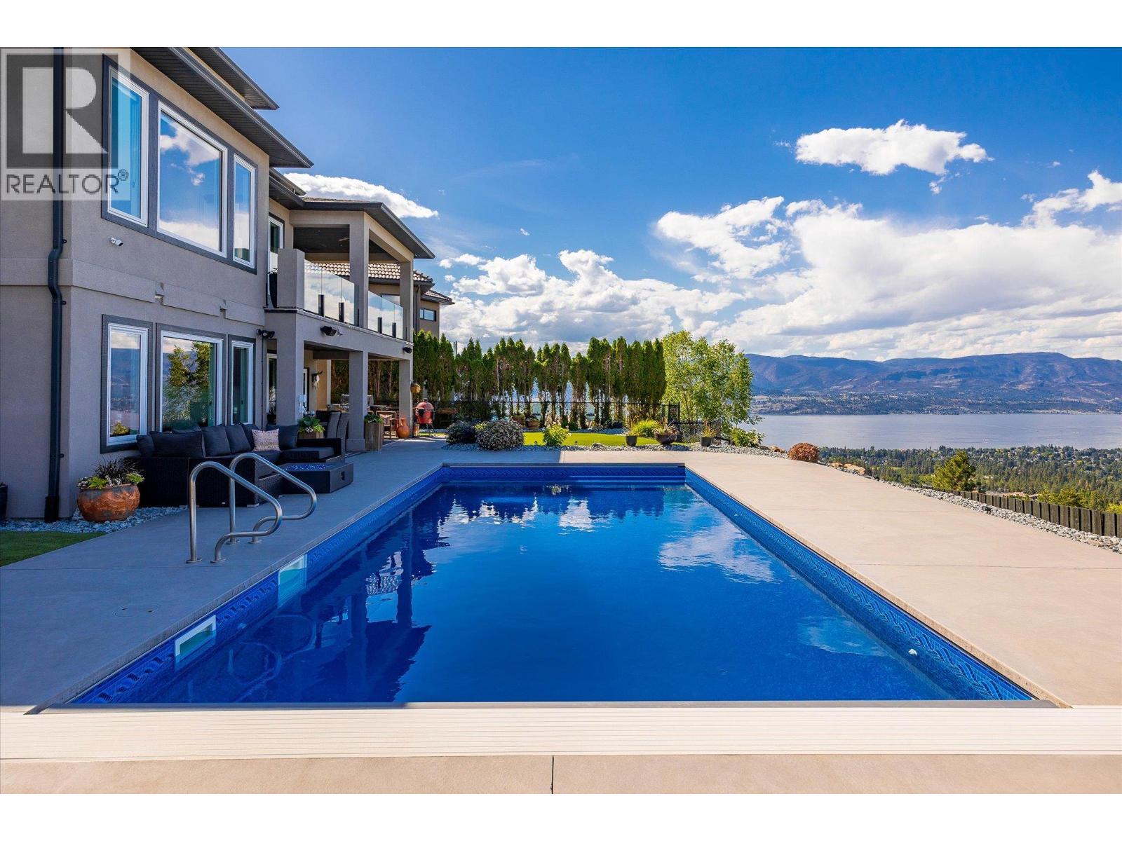 750 Kuipers Crescent, Kelowna, BC - Outdoor With In Ground Pool