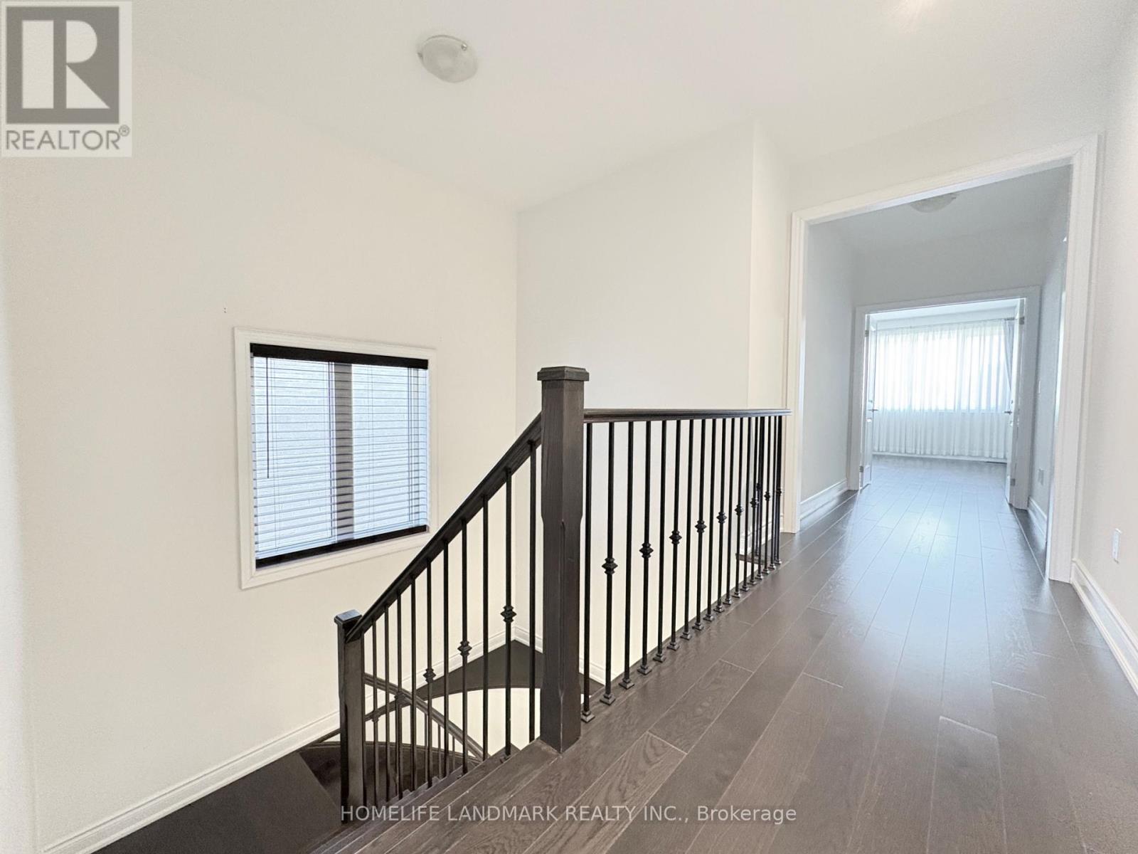 96 Threshing Mill Boulevard, Oakville, ON - Indoor Photo Showing Other Room