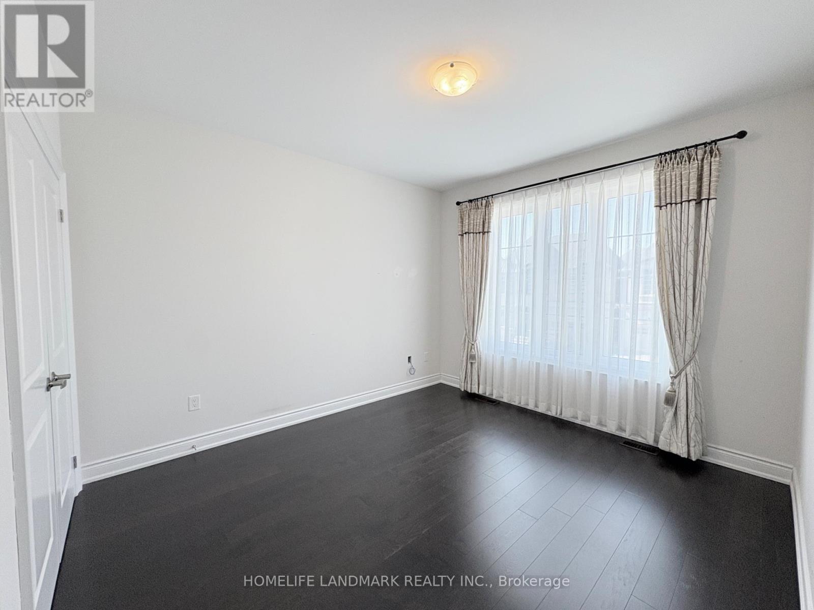 96 Threshing Mill Boulevard, Oakville, ON - Indoor Photo Showing Other Room