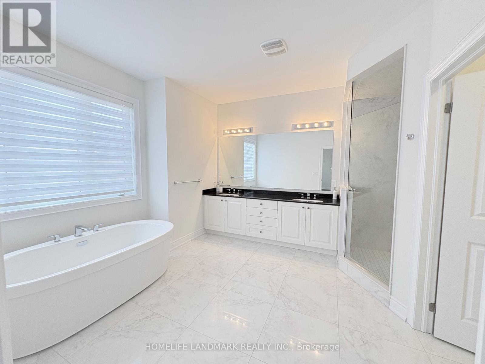 96 Threshing Mill Boulevard, Oakville, ON - Indoor Photo Showing Bathroom