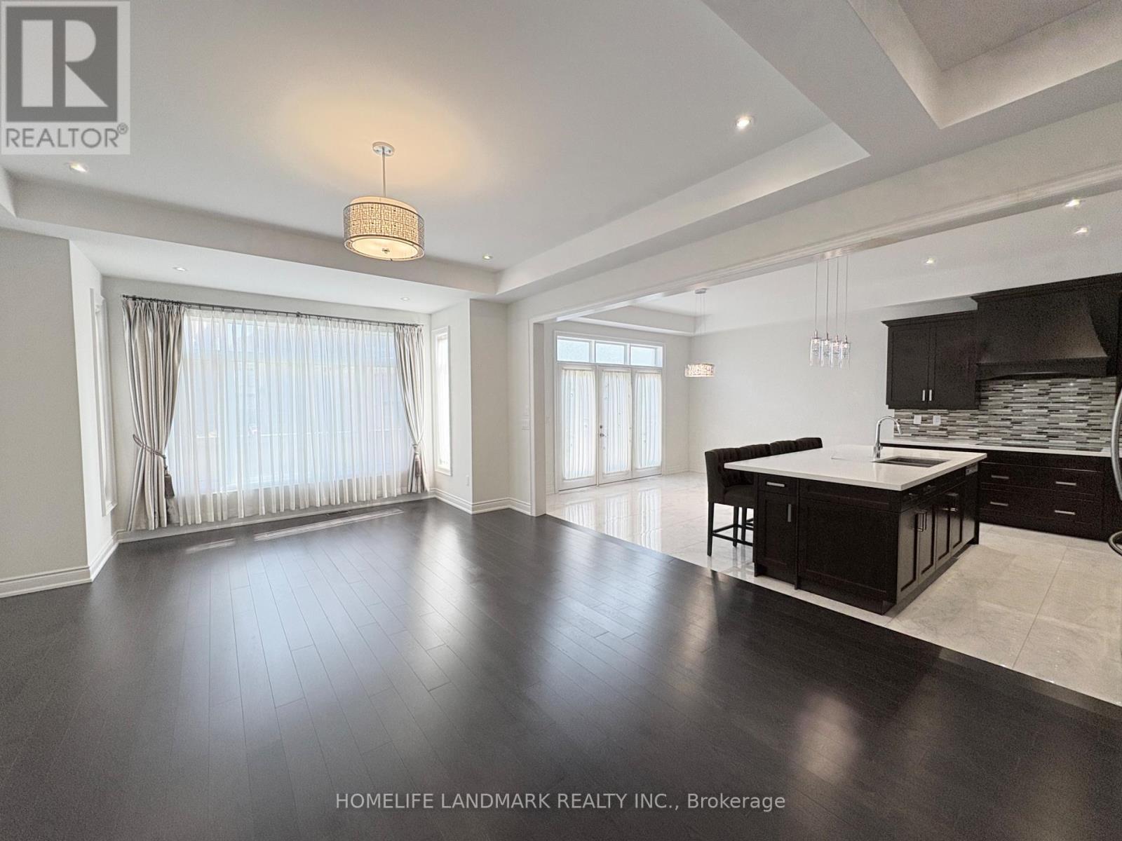 96 Threshing Mill Boulevard, Oakville, ON - Indoor Photo Showing Other Room