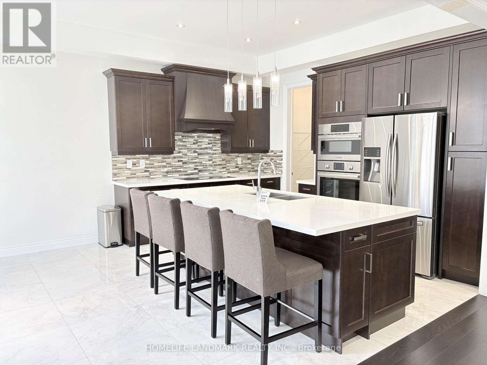 96 Threshing Mill Boulevard, Oakville, ON - Indoor Photo Showing Kitchen With Stainless Steel Kitchen With Double Sink With Upgraded Kitchen
