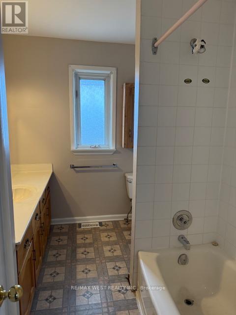 13576 Coleraine Drive, Caledon, ON - Indoor Photo Showing Bathroom