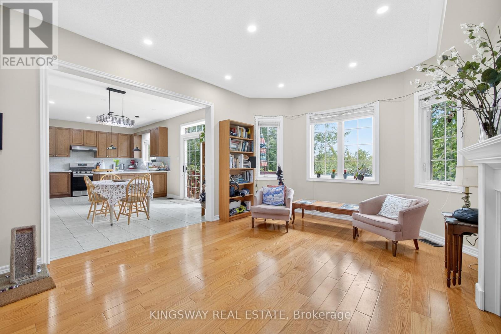 284 Holmes Crescent, Milton, ON - Indoor