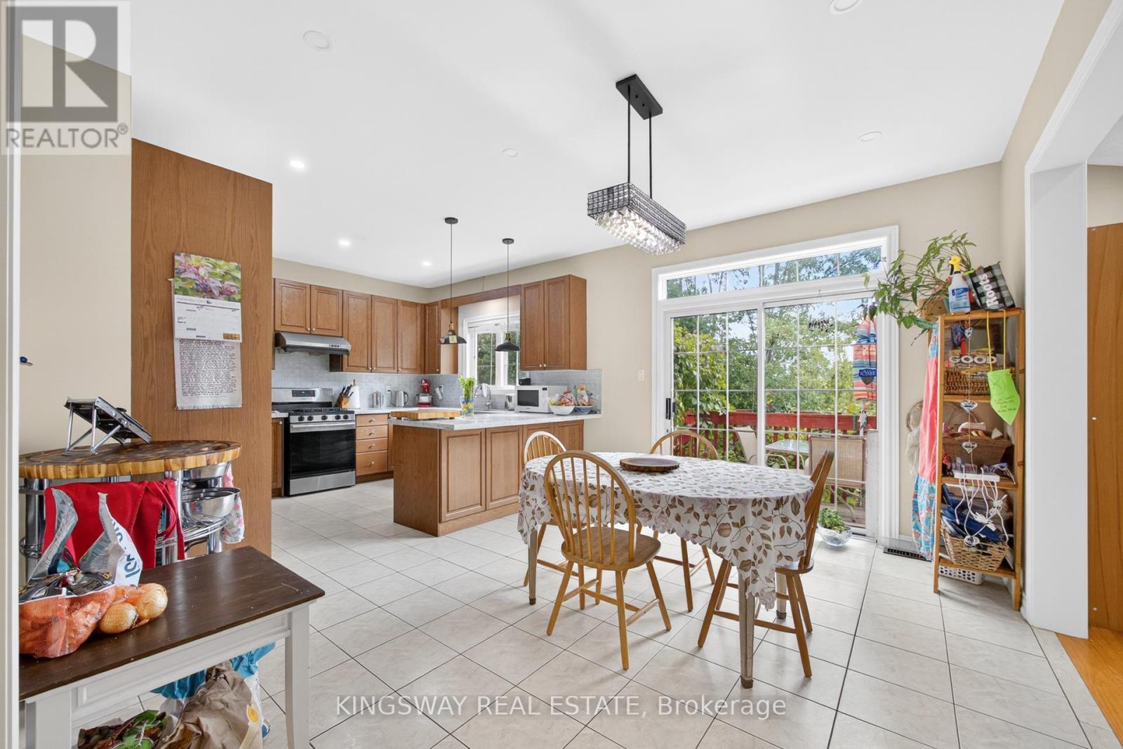 284 Holmes Crescent, Milton, ON - Indoor