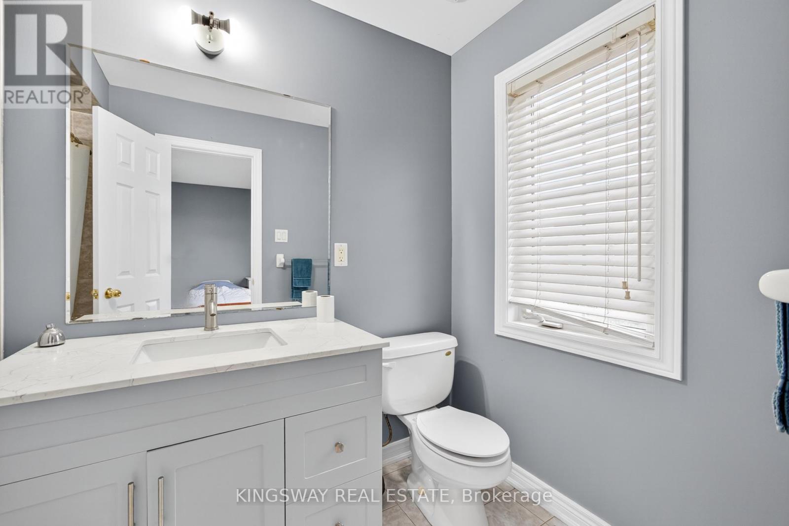 284 Holmes Crescent, Milton, ON - Indoor Photo Showing Bathroom