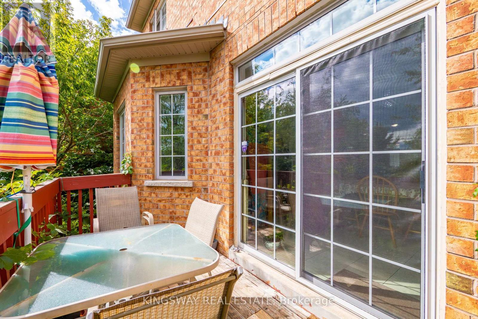 284 Holmes Crescent, Milton, ON - Outdoor With Exterior