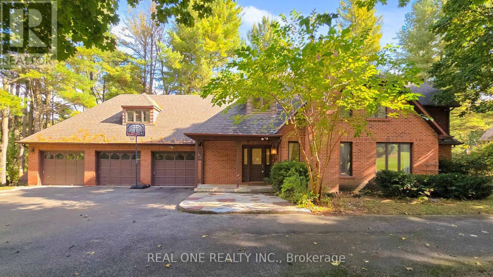 465 Woodland Acres Crescent, Vaughan, ON - Outdoor